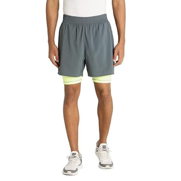 PUMA Men’s Running Shorts | Reflective Details | Regular Fit (black)