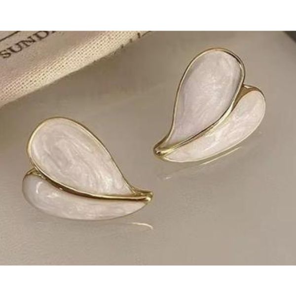 Leaf Style Oil Painted Studs Earrings Korean Earrings For Women and Girls