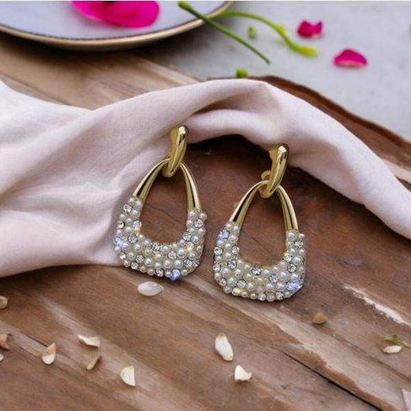 Golden Halo Alloy Stud Earring Women & Girls