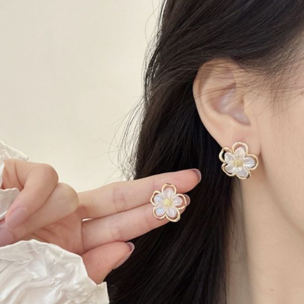 Gold-Plated Floral Shaped Studs Earrings