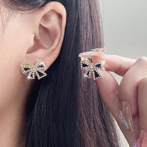 Women Gold-Plated Stone-Studded Stud Earrings