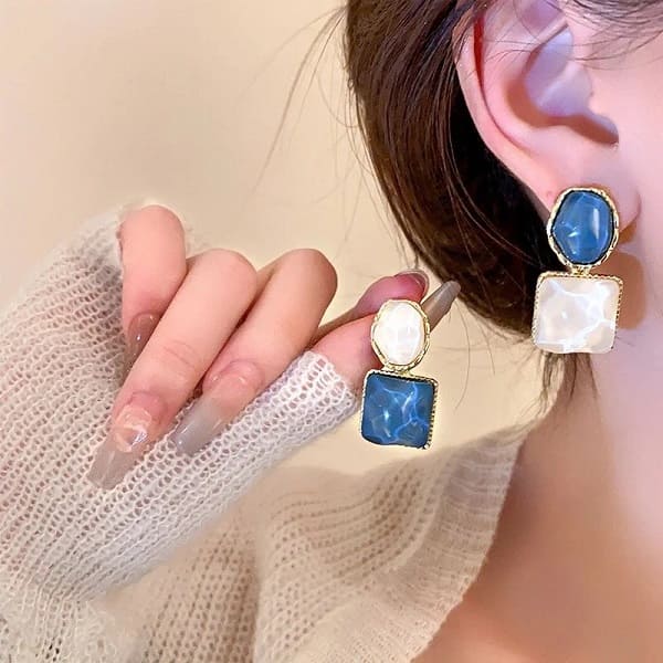 Blue & White Hanging Earrings for Effortless Elegance Alloy Rhinestone Studs