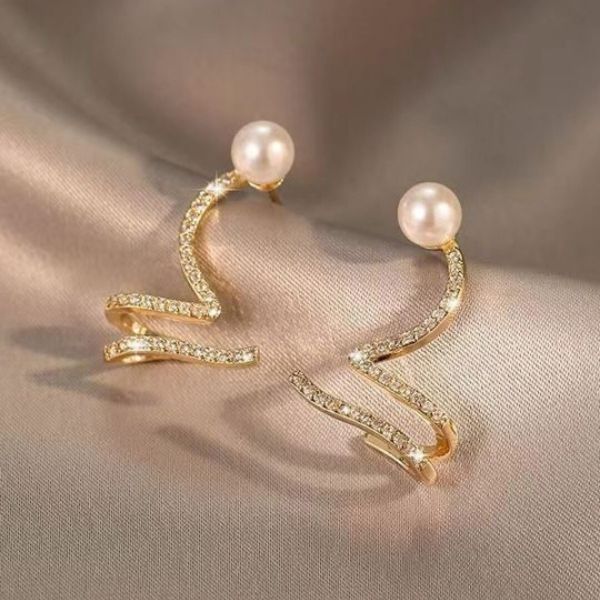 Stunning Gold Plated Twisted Geometrical Pearl Rhinestone Classy Korean Earrings