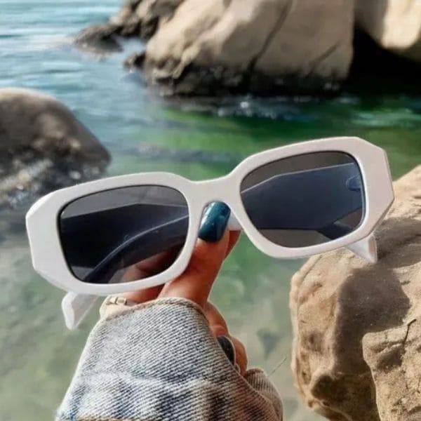 Fashionable And Trending Sunglasses Collection For Men, Women Style-17