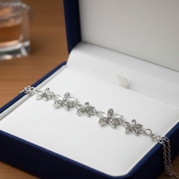 Silver Floral Diamond Bracelet – Elegant Flower Link Jewellery