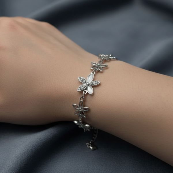 Silver Floral Diamond Bracelet – Elegant Flower Link Jewellery